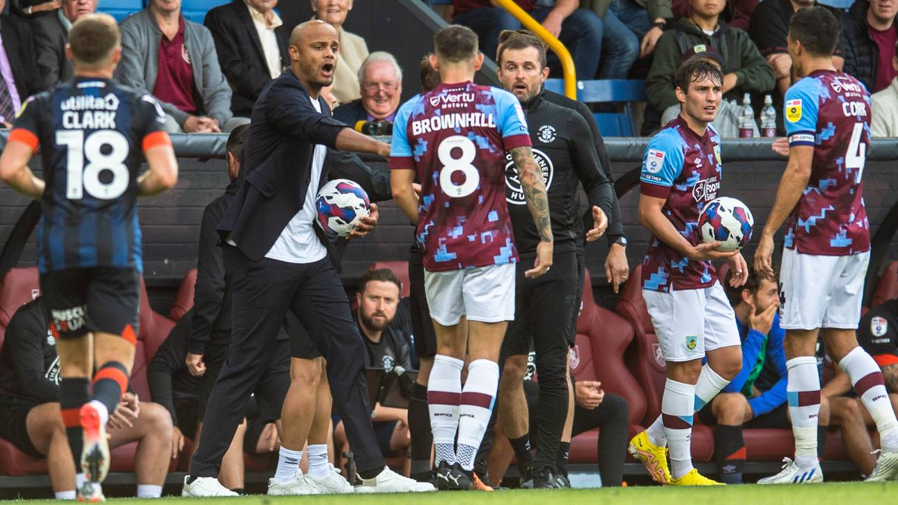 Irre Spieler-Präsentation in England