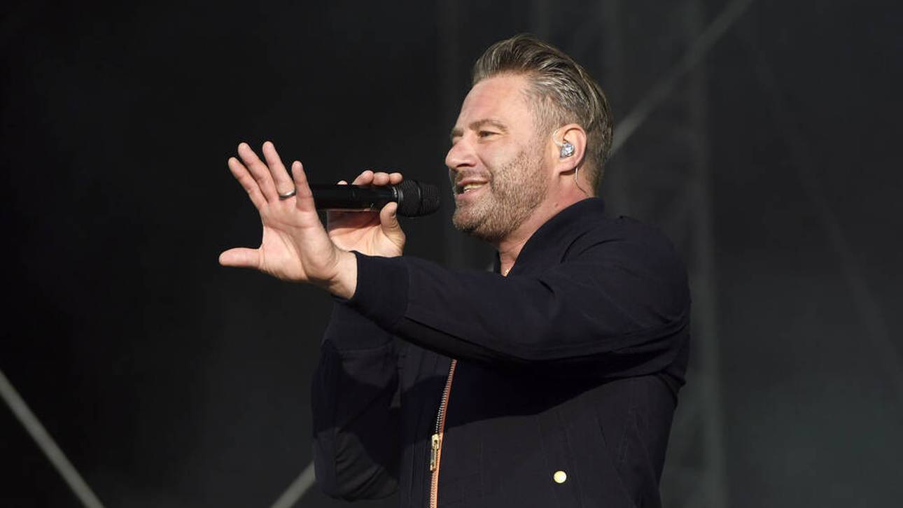 Sasha singt Hymne vor Bayern-Spiel