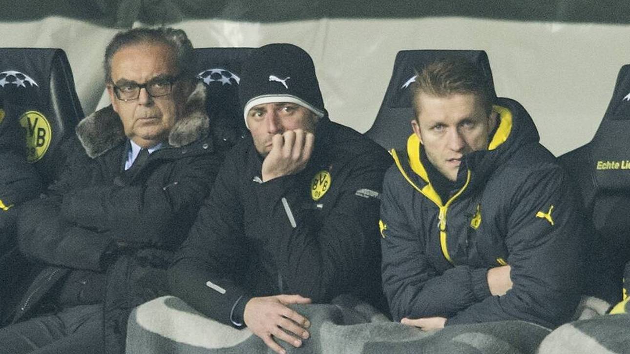 Roman Weidenfeller (Mitte) blieb in der Rückrunde 2014/2015 oft nur ein Platz auf der Ersatzbank