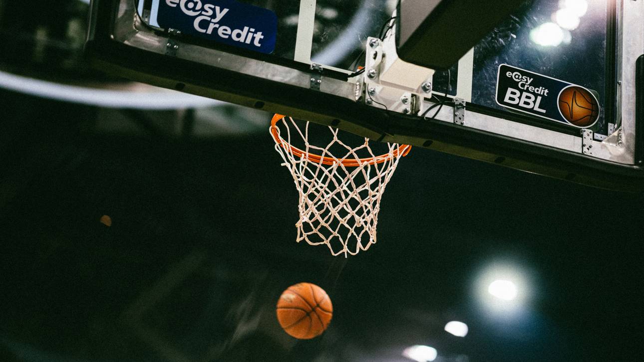 Startschuss für die Liga der Bronze-Helden: SPORT1 überträgt zum Saisonauftakt der easyCredit BBL am Freitag live ab 20:30 Uhr medi bayreuth gegen FRAPORT SKYLINERS