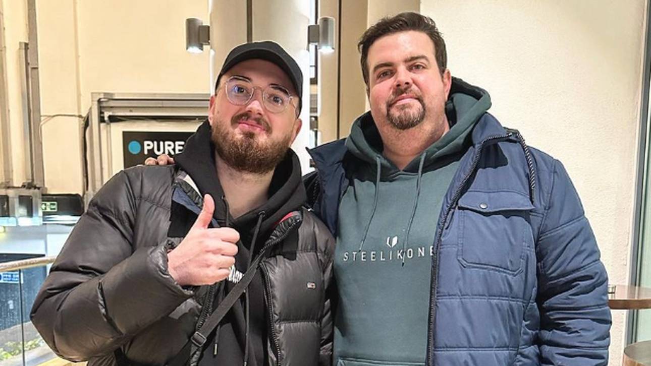 YouTuber schlägt Darts-Legende