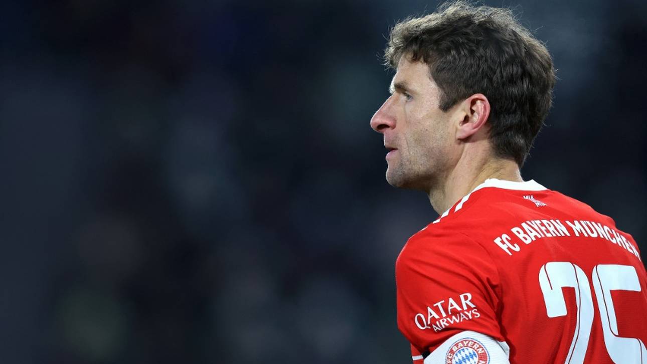 Müller lässt Oliver Kahn hinter sich