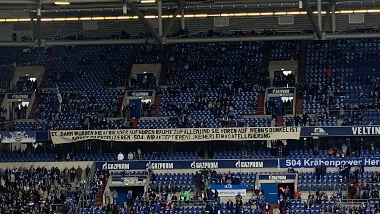 Das Plakat gegen Clemens Tönnies