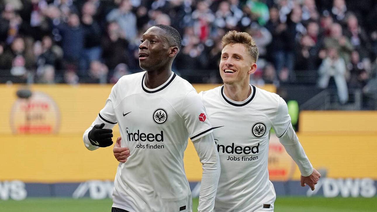 SGE feiert Doppelpacker Kolo Muani