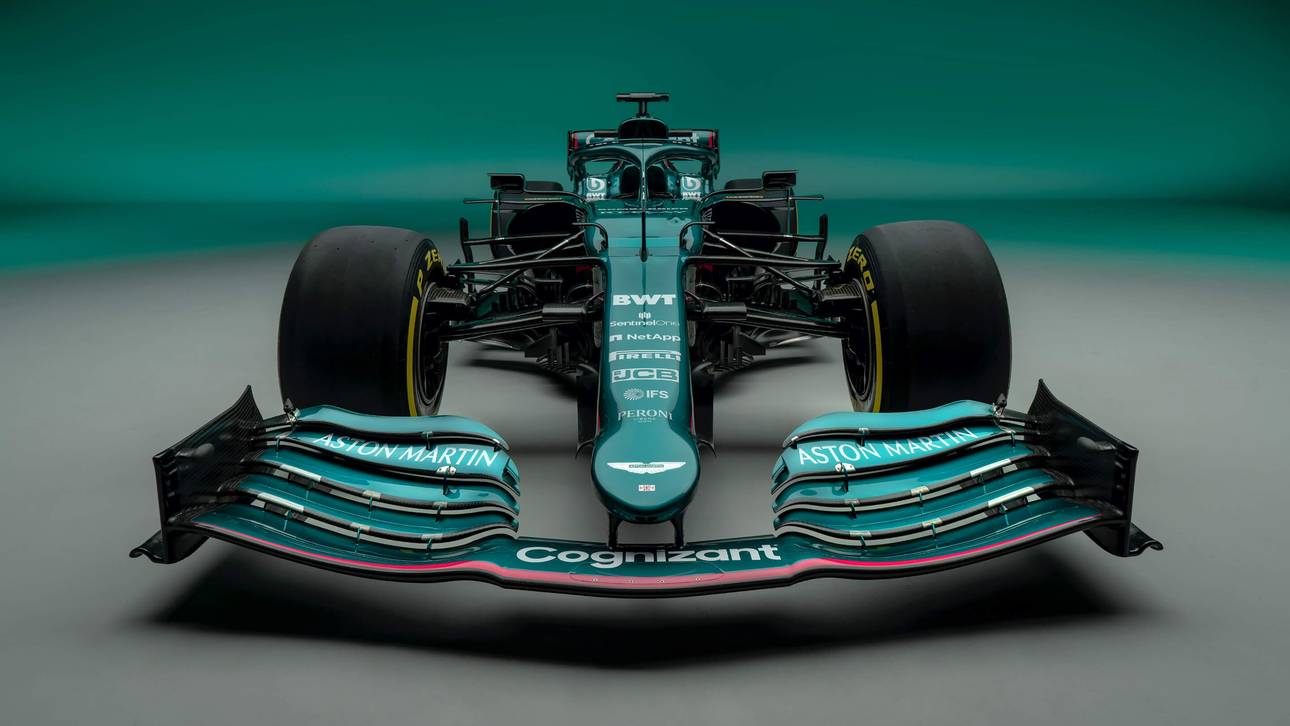 Auch von vorn schön anzuschauen: Der grüne Aston Martin AMR21, fortan Arbeitsgerät von Formel-1-Pilot Sebastian Vettel