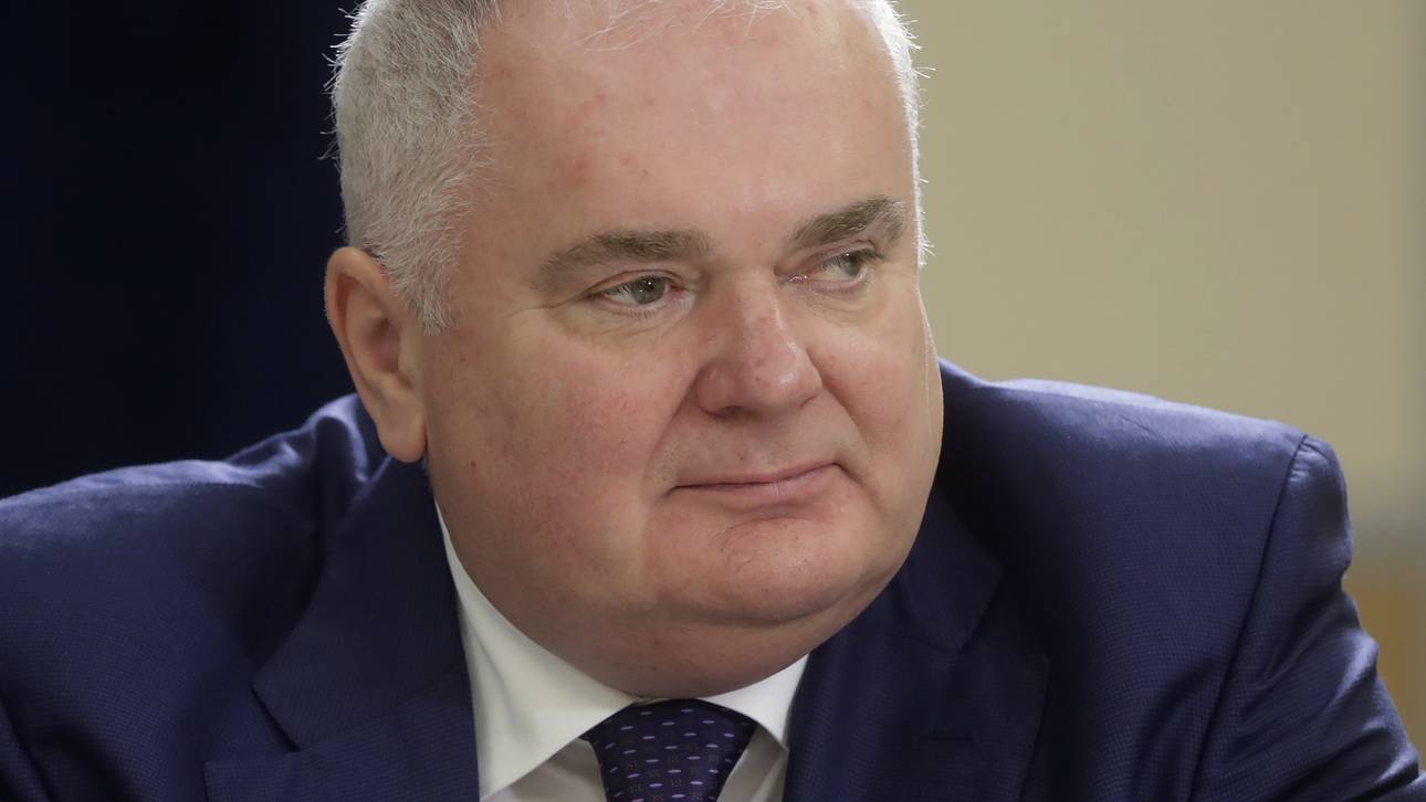 Putin-Vertrauter tritt bei Schalke zurück