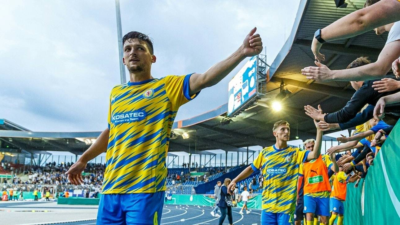 Nach Spielunterbrechung: Braunschweig-Sieg im hitzigen Derby