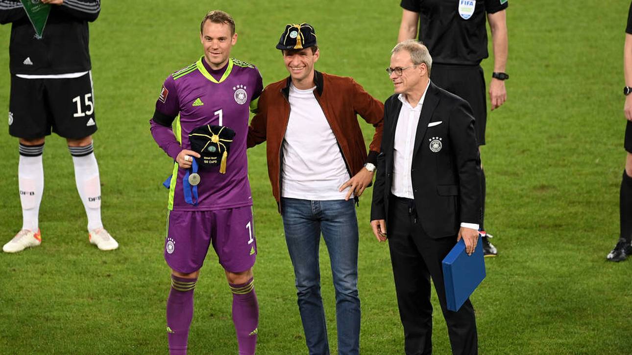 Darum bekamen Neuer und Müller Mützen