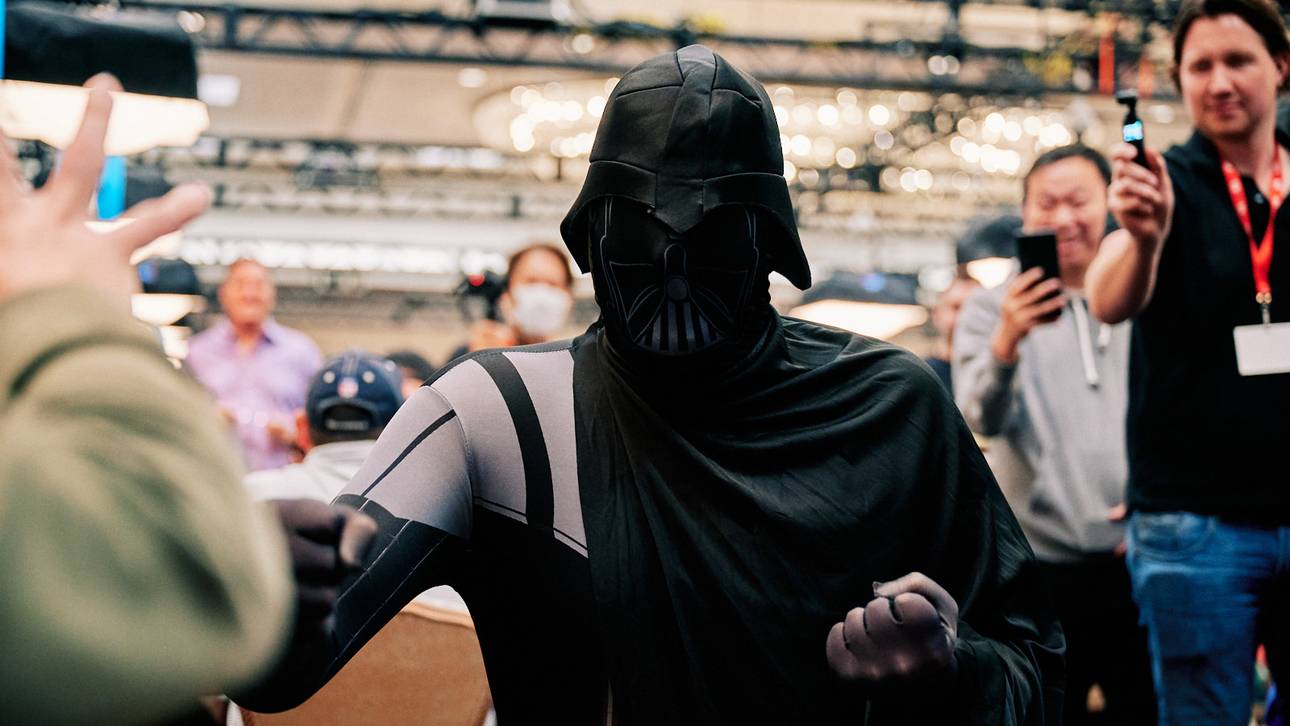 Phil Hellmuth als Darth Vader
