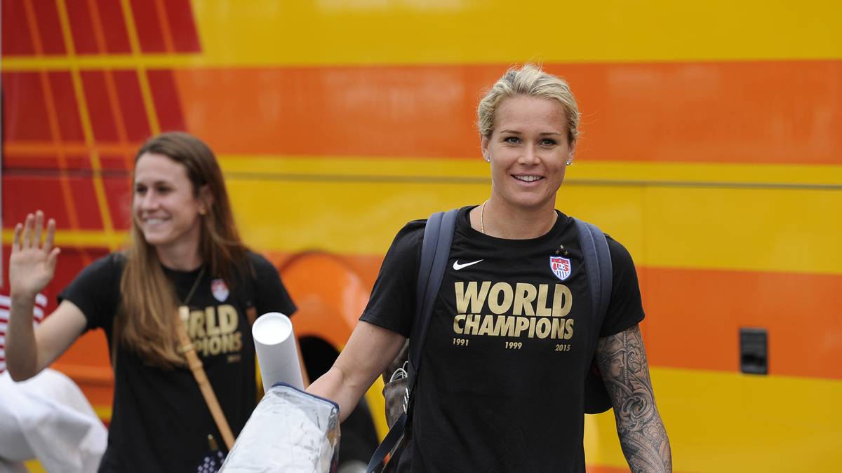 Auch ihre Konkurrentin im amerikanischen Tor kann sich sehen lassen. Ashlyn Harris gehörte ebenfalls zum Weltmeisterkader 2015