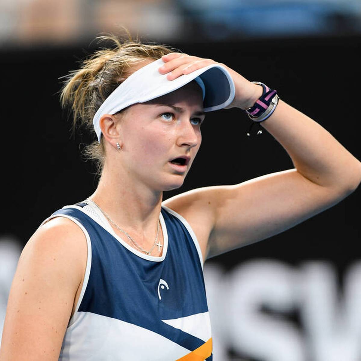 French-Open-Siegerin Barbora Krejcikova hat bei der Generalprobe für die am Montag beginnenden Australian Open einen kleinen Rückschlag kassiert.