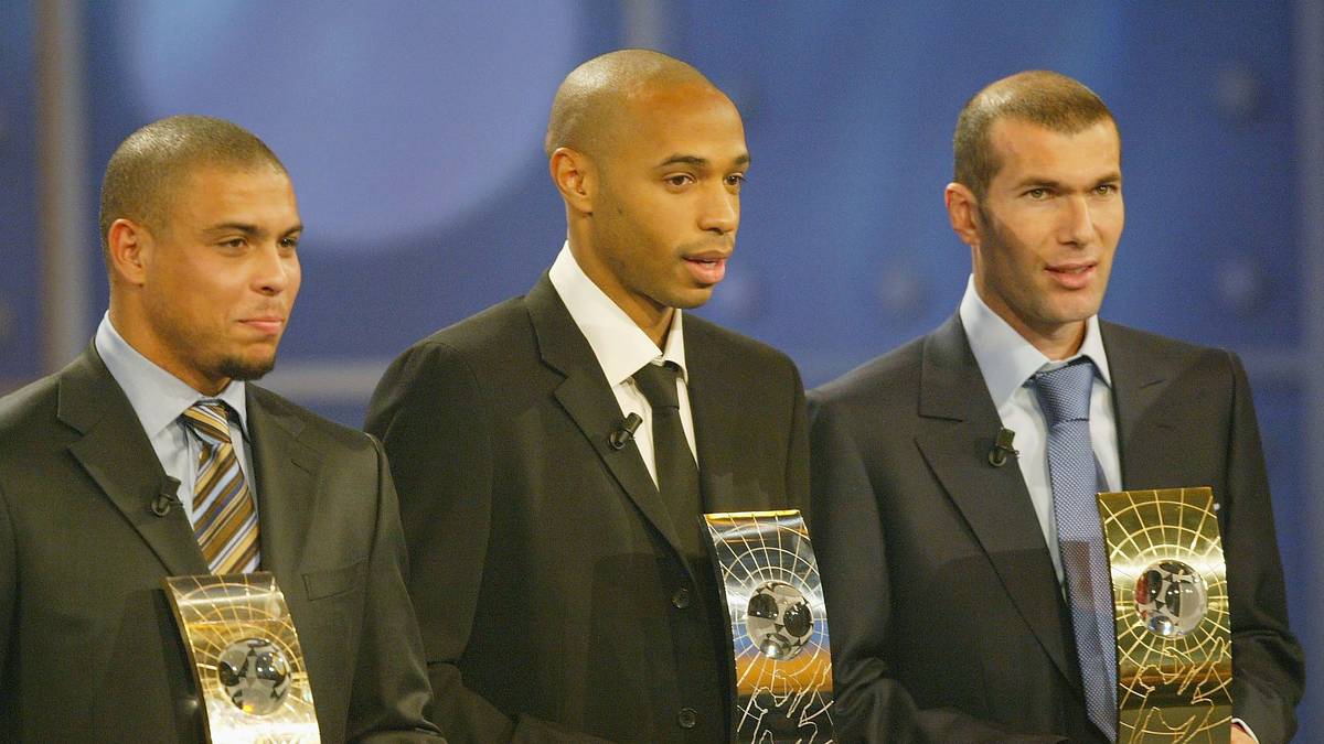 Bei der Wahl zum FIFA Weltfußballer des Jahres 2003 muss sich Henry nur von Landsmann Zinédine Zidane geschlagen geben und landet noch vor Ronaldo auf Rang zwei. Im darauffolgenden Jahr wiederholt er dieses Kunststück, auf das oberste Treppchen schafft er es jedoch nie