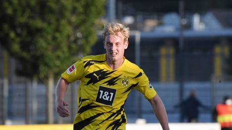 Nationalspieler und BVB-Star Julian Brandt hat sich immer noch nicht an die Geisterspiele gewöhnt und wünscht sich die Fans zurück.