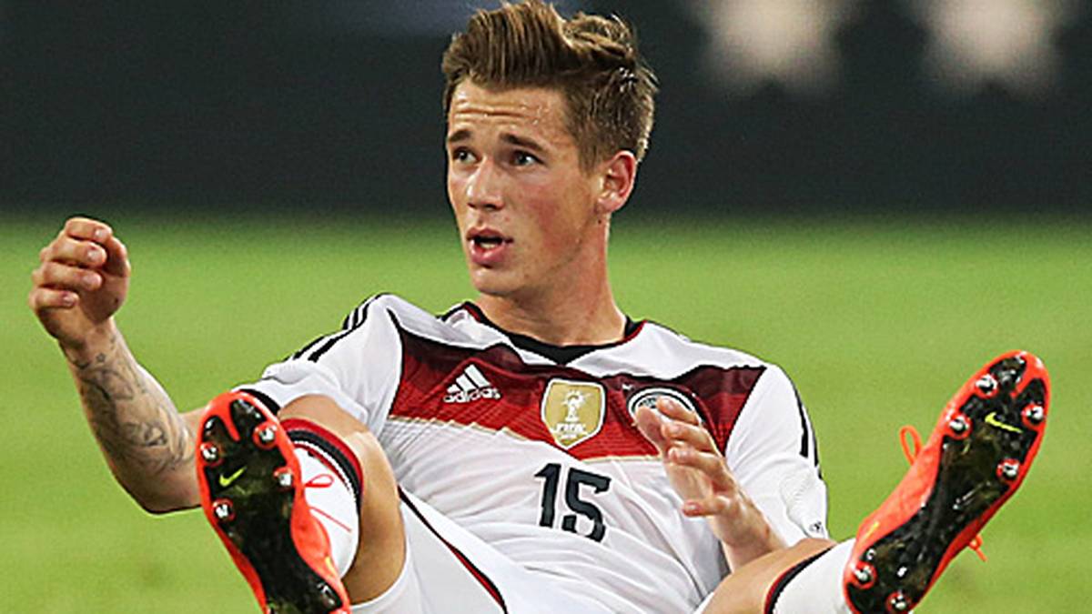 ERIK DURM: Der Dortmunder war auf der linken Abwehrseite heillos überfordert. Hatte dort vor allem immer wieder arge Probleme gegen den stark aufspielenden Angel di Maria, der mit Durm machte, was er wollte. Löw kannte keine Gnade und ließ ihn durchspielen. SPORT1-NOTE: 5,5 
                  
                  
                  
                  
                  
                  
                  
                  
                  