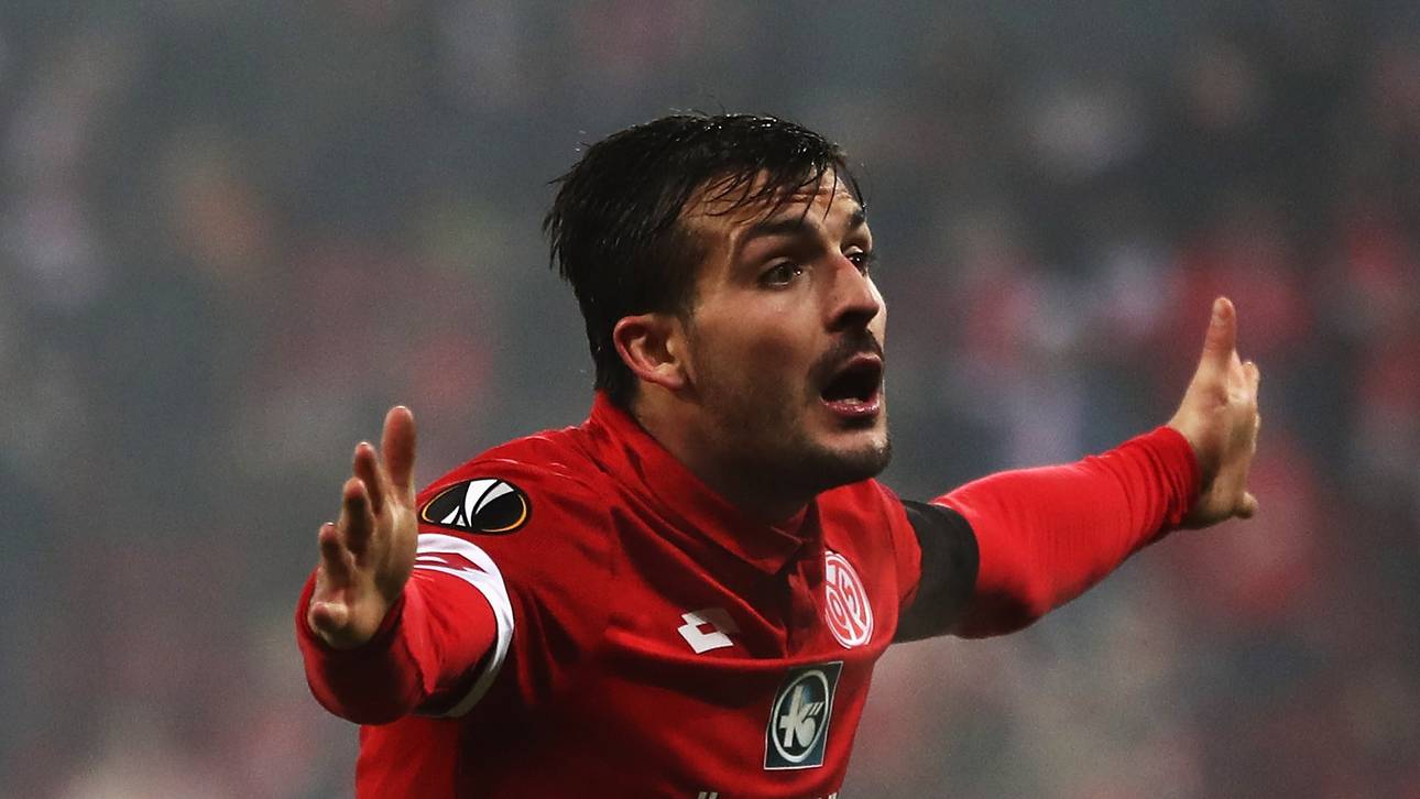 Kurios: Mainz trotz Rot zu elft