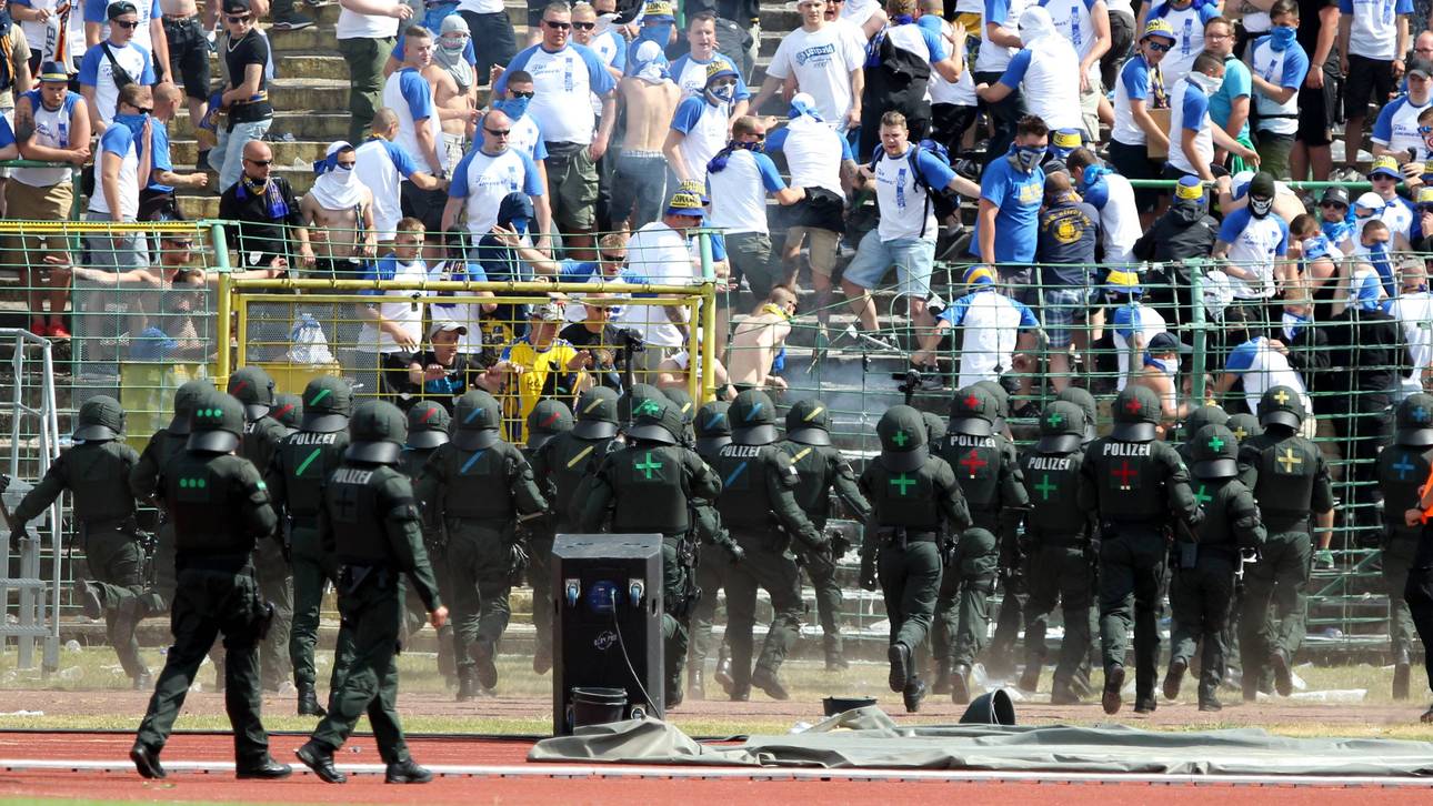 Leipzig macht nach Krawallen weiter