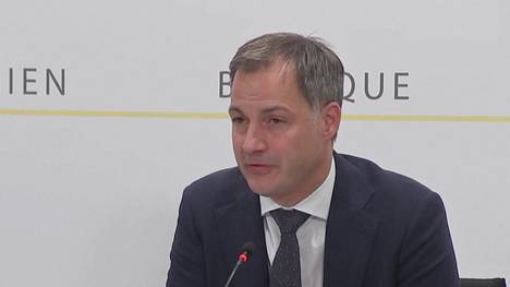 In der Brüsseler Innenstadt wurden am Montagabend zwei schwedische Fußballfans erschossen. Belgiens Premierminister Alexander De Croo verurteilt den Hass und die Gewalt, die zu dem Anschlag führten.