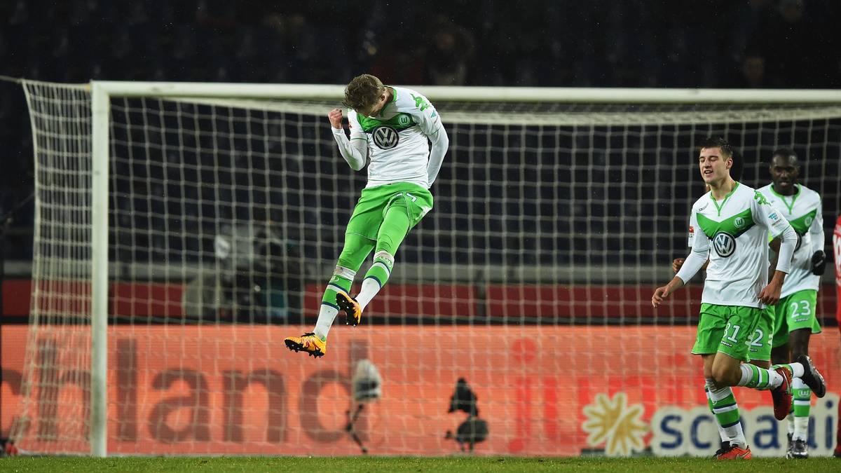 Doch damit nicht genug. Schürrle schlägt auch noch ein zweites und drittes Mal zu. Offenbar eine große Genugtuung für den Weltmeister