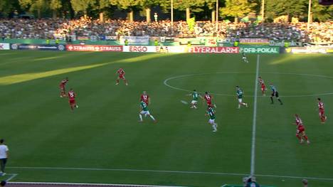 Fortuna Düsseldorf muss sich im Pokal-Duell mit dem Drittligisten Schweinfurt kräftig strecken. Nach dem Seitenwechsel dreht die Elf von Trainer Daniel Thioune dann auf. Das Tor des Tages hätte aber beinahe der Außenseiter erzielt. Kommentator: Markus Höhner