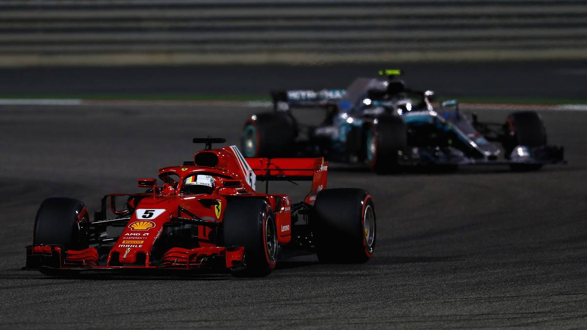 Seine finale Aufholjagd gegen Vettel sorgt für den enormen Spannungsbogen, wird aber nicht vom Erfolg gekrönt. Da fehlen ihm einfach der Killerinstinkt und Punch eines Hamilton. Der Engländer selbst betreibt bestmögliche Schadensbegrenzung nach dem aufgezwungenen Getriebewechsel und der damit verbundenen Rückstufung im Start-Grid