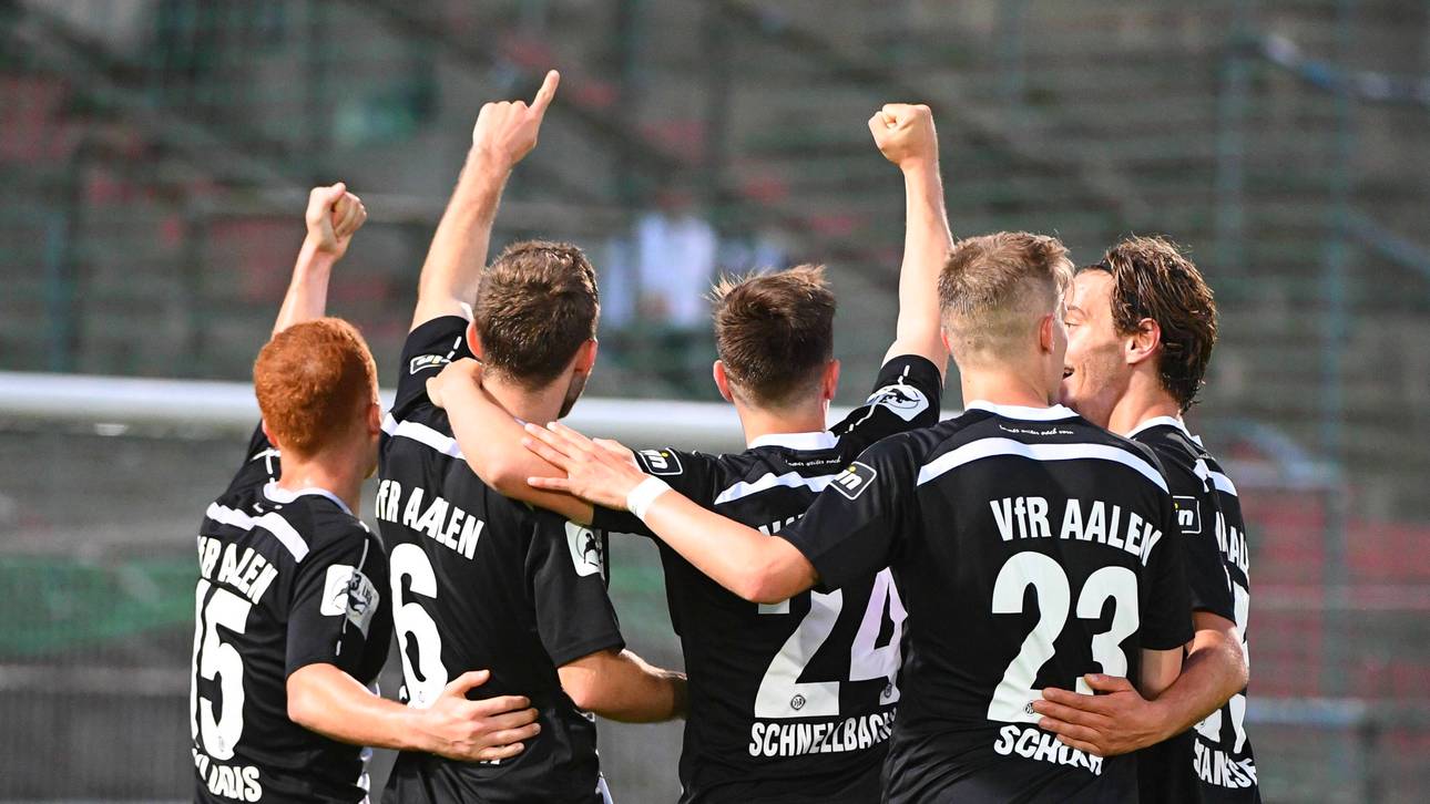 Aalen schlägt Haching in Unterzahl