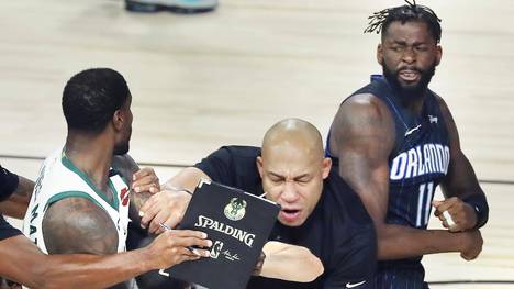 Nach der enttäuschenden Saison der Lakers setzt das Team um LeBron James auf einen Neuling als Head Coach, Darvin Ham kommt von den Milwaukee Bucks für seine erste Anstellung als Head Coach