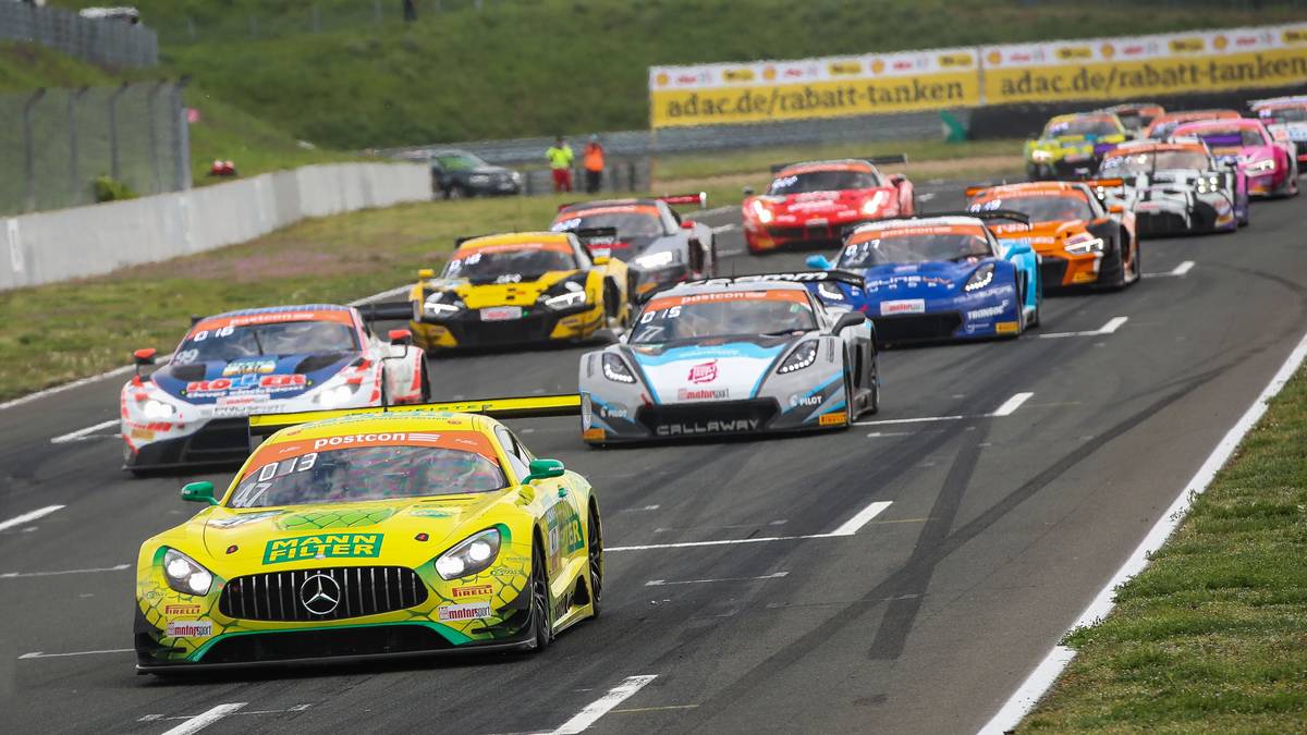 Am Wochenende wird es auf der "Grünen Hölle" wieder laut, die ADAC-Serien machen auf dem berühmt-berüchtigten Nürburgring Station (LIVE im TV auf SPORT1 und im STREAM). Dieser hat eine bewegte Vergangenheit und auch dunkle Zeiten hinter sich. SPORT1 zeigt die besten Bilder