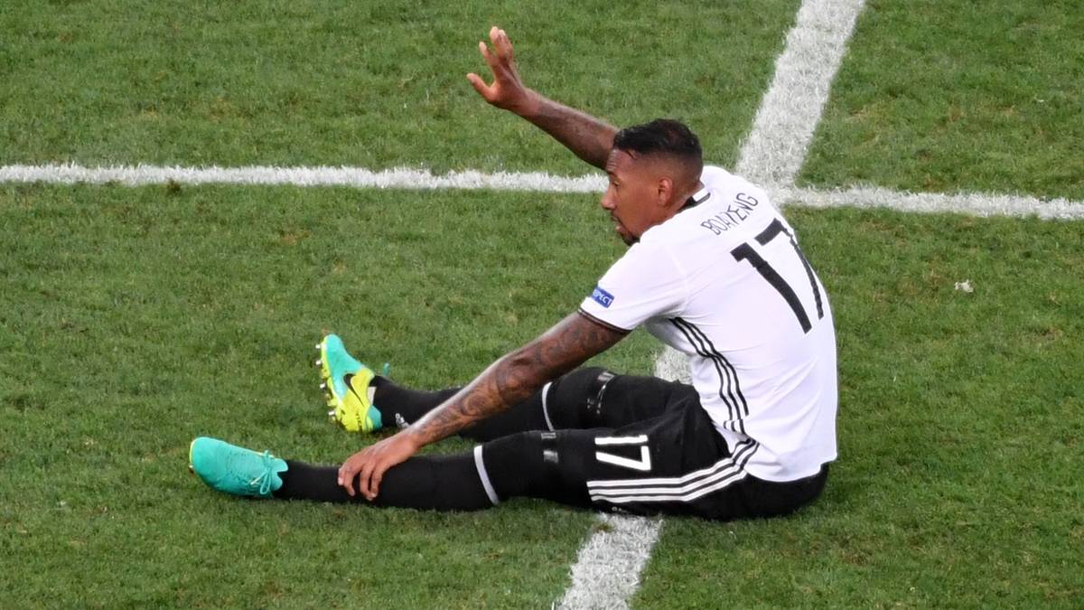 Wieder eine sehr starke Leistung des Abwehrchefs. Guter Block gegen Giroud (47.). Verletzte sich nach einem langen Diagonalpass und musste in der 60. Minute ausgewechselt werden. SPORT1-Note: 3