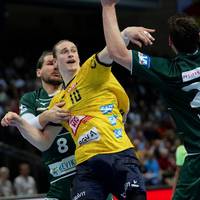 Spekulationen über einen möglichen Transfer von Juri Knorr nach Dänemark halten die Handball-Welt in Atem. Ex-Weltmeister Christian Schwarzer könnte einen Wechsel des Nationalspielers verstehen.