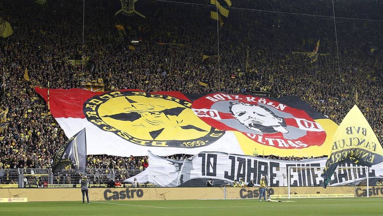 2016 machten die Fans eine gemeinsame Choreo: "10 Jahre eine Bande"