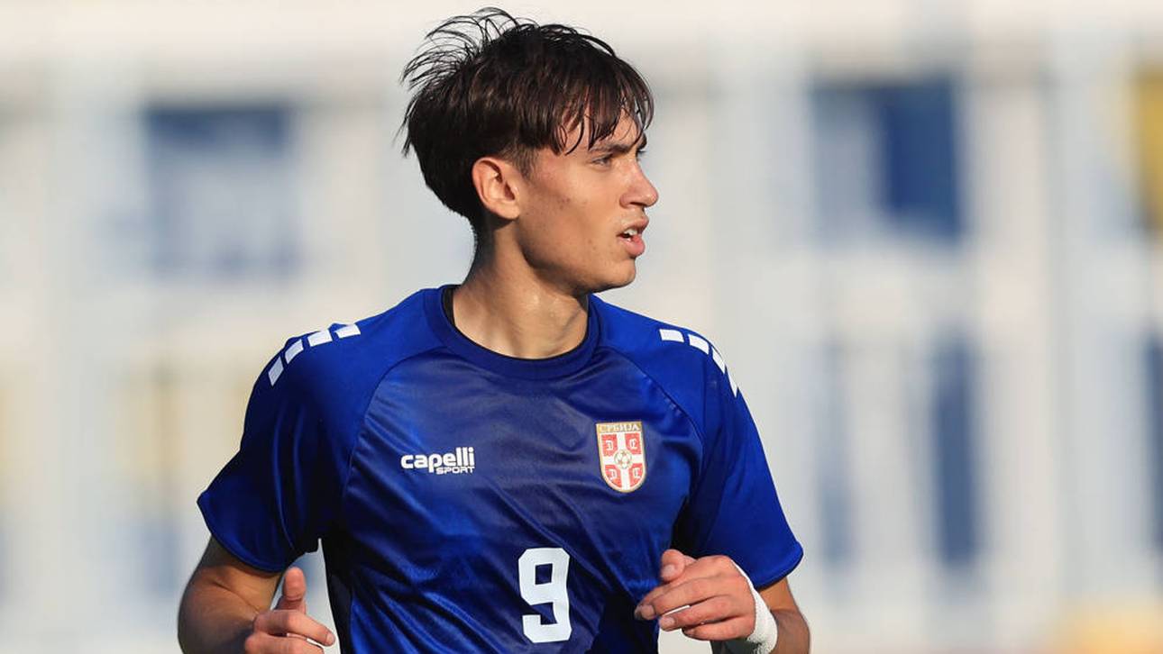 Aleksa Damjanovic ist Junioren-Nationalspieler Serbiens