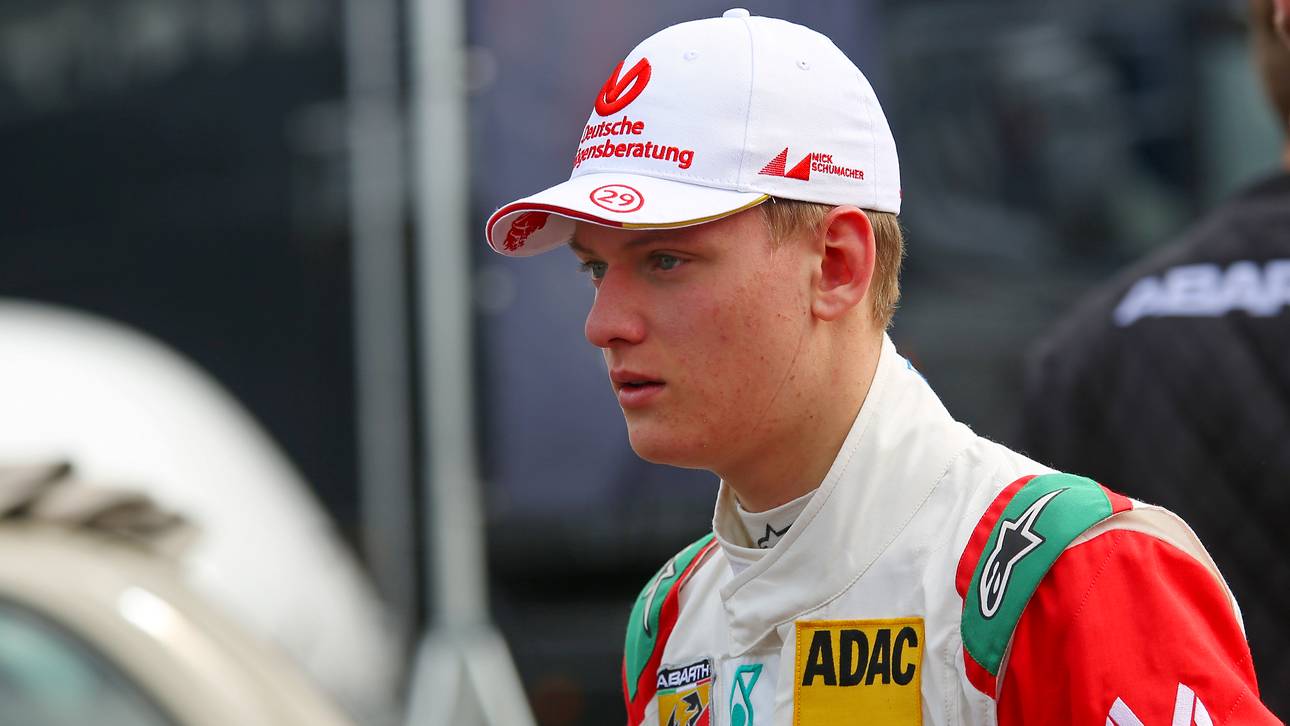 Schumacher fällt zurück