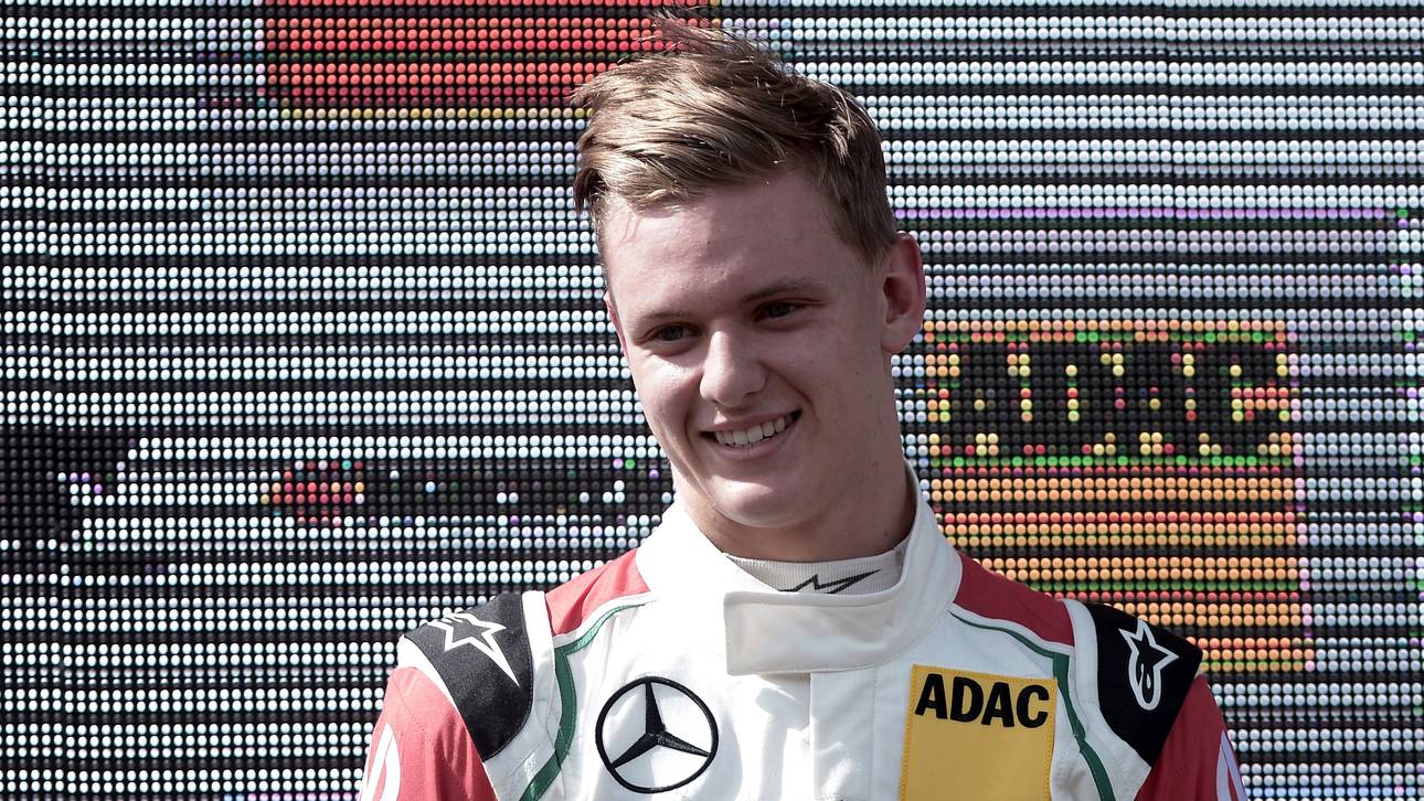 Schumacher hängt ein Jahr dran