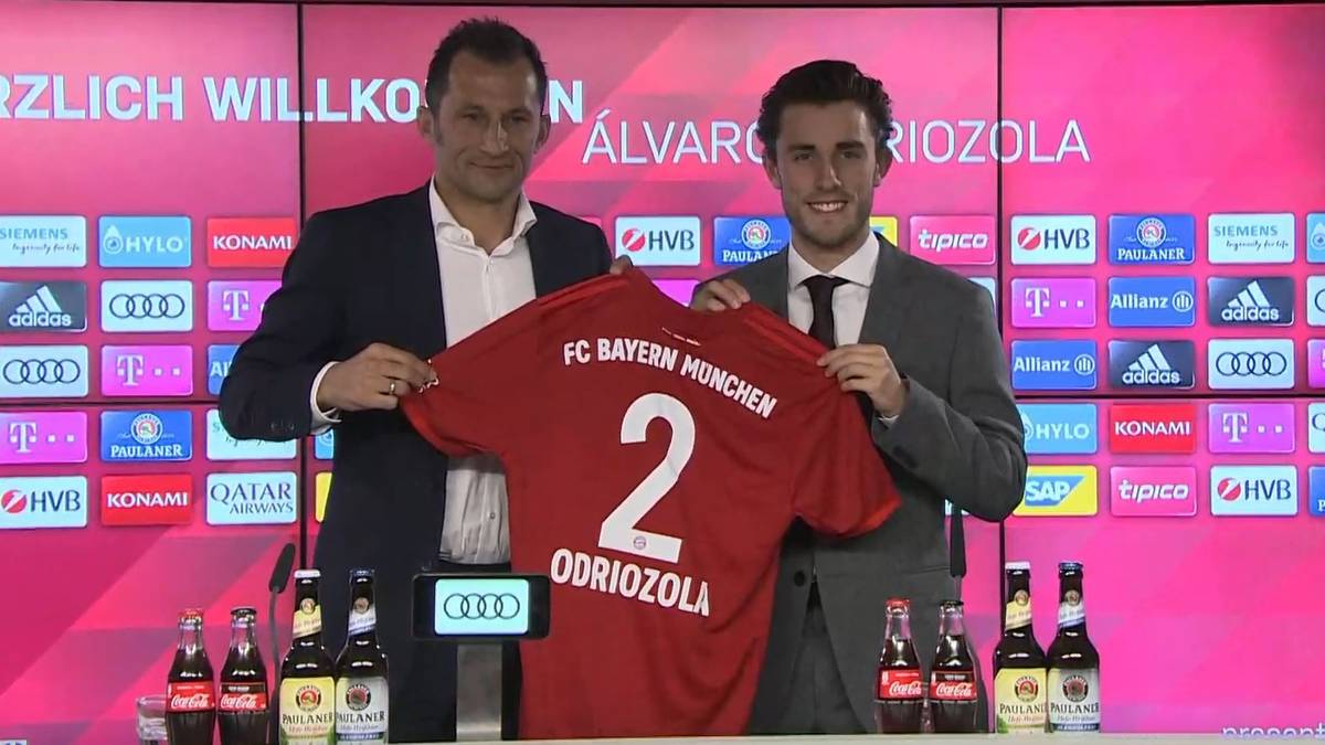 Beim Deutschen Meister erhält der Spanier die Rückennummer 2. Damit tritt er in große Fußstapfen, zahlreiche bekannte Spieler haben vor ihm diese Nummer getragen