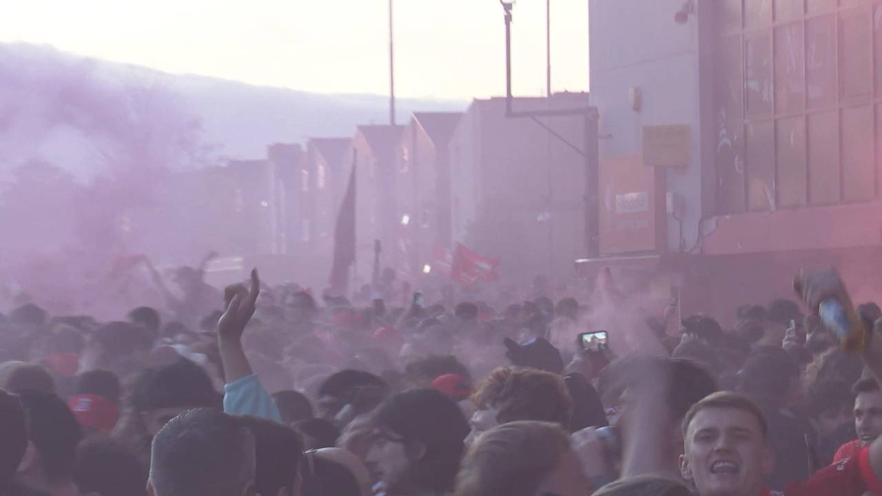 Eine Stadt ganz in Rot! Liverpools wilde Meisterparty