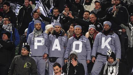 Die leidenschaften PAOK-Fans lassen sich von der aktuellen Situation nicht stoppen (Archiv-Bild)