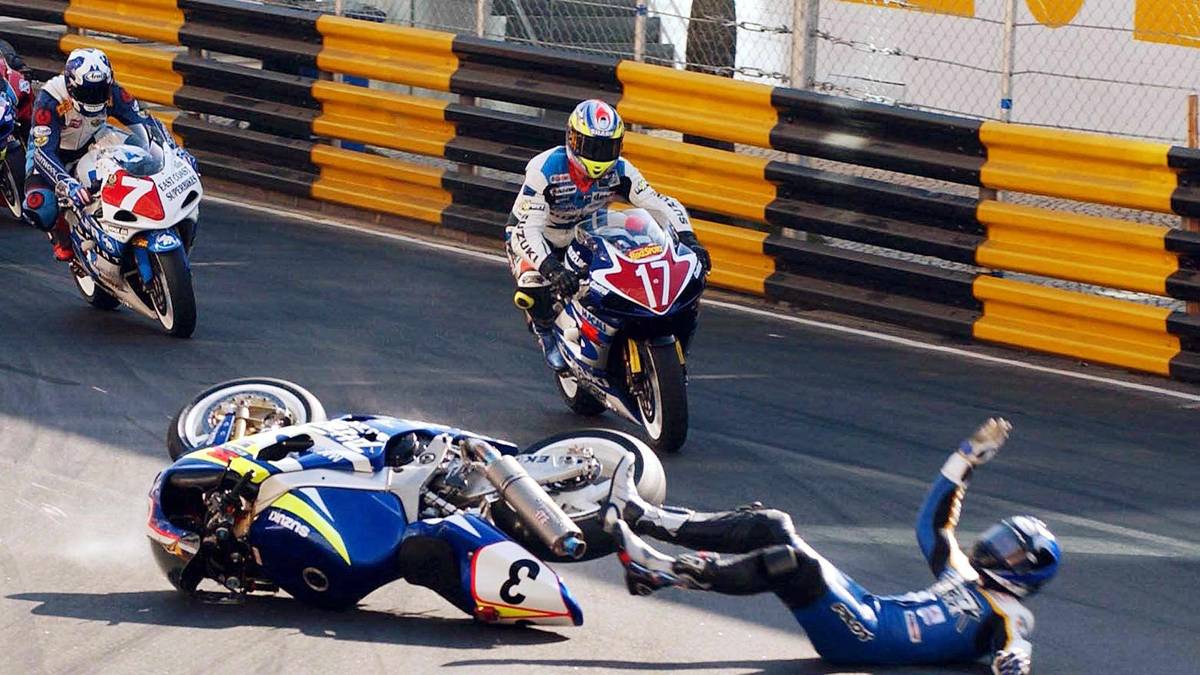 Ähnlich wie die extrem gefährliche Tourist Trophy auf der Isle of Man kehren die Piloten und Zuschauer trotz der großen Gefahren jedes Jahr nach Macau zurück. Die Veranstalter betonen, wie wichtig ihnen die Sicherheit der Fahrer ist