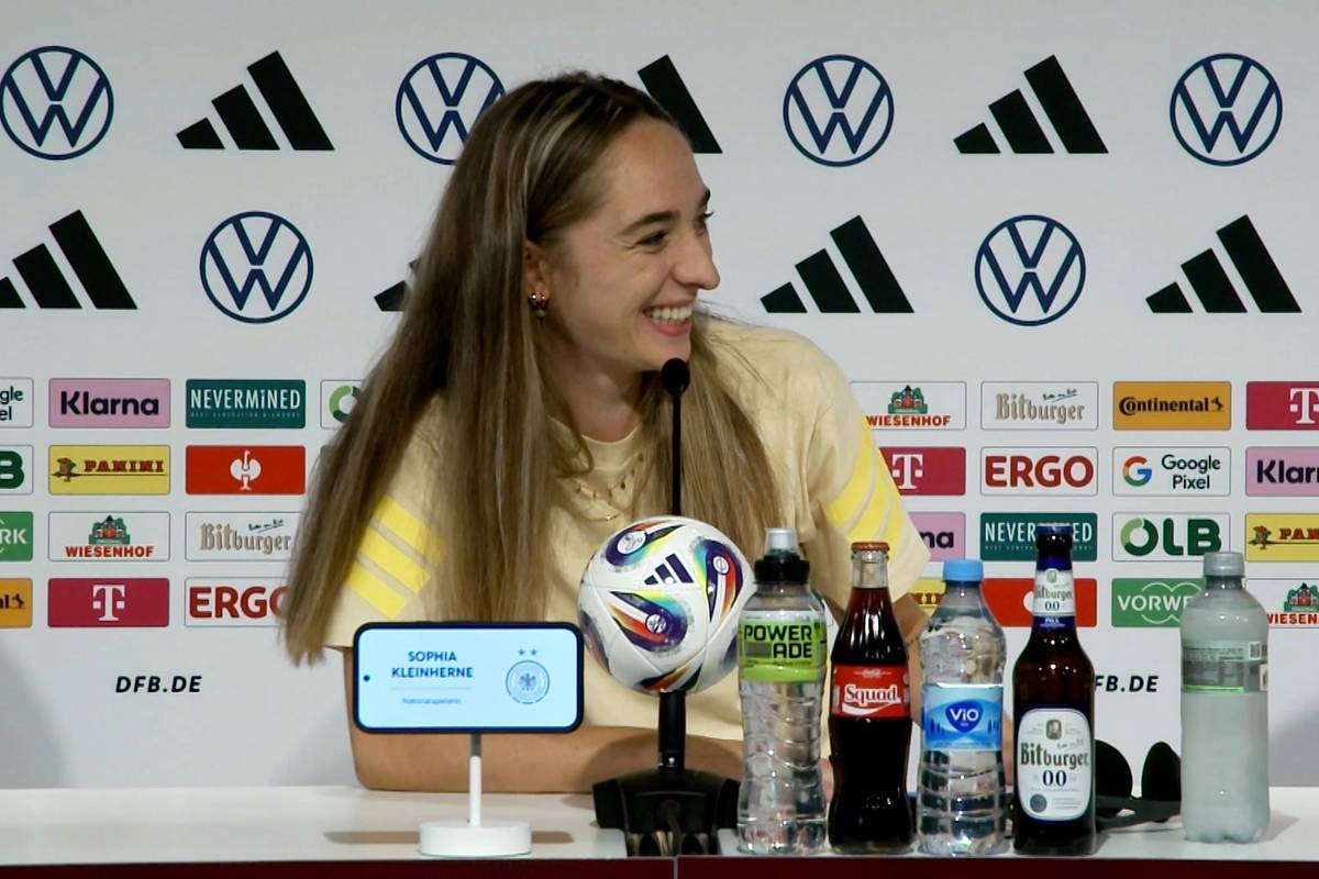 Die DFB-Frauen hoffen im EM-Halbfinale gegen Weltmeister Spanien auf die Unterstützung ihres Edelfans.