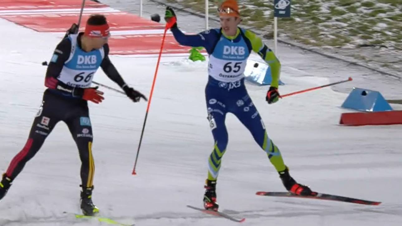 Lovro Planko (r.) half Philipp Nawrath aus der Not