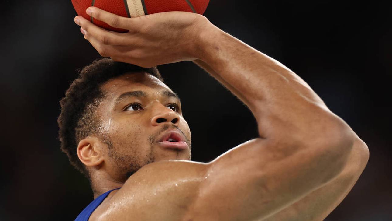 Giannis Antetokounmpo hat sich verletzt