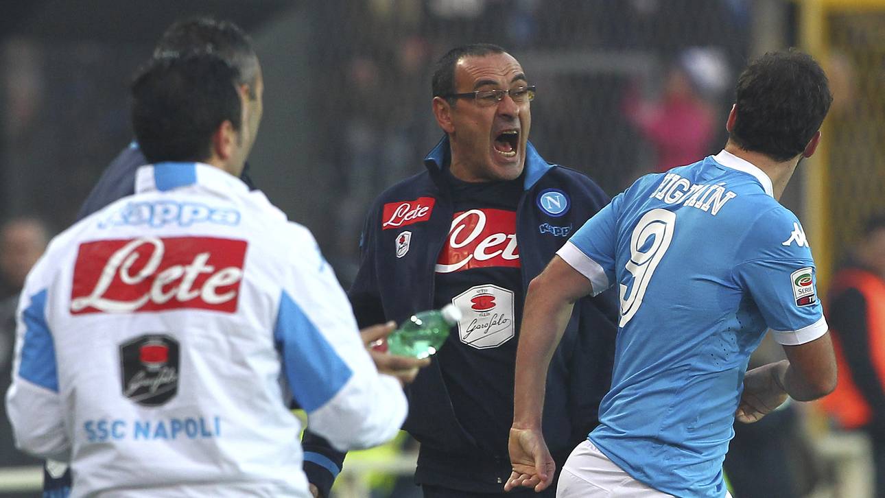 Napoli-Coach nach Beleidigung gesperrt