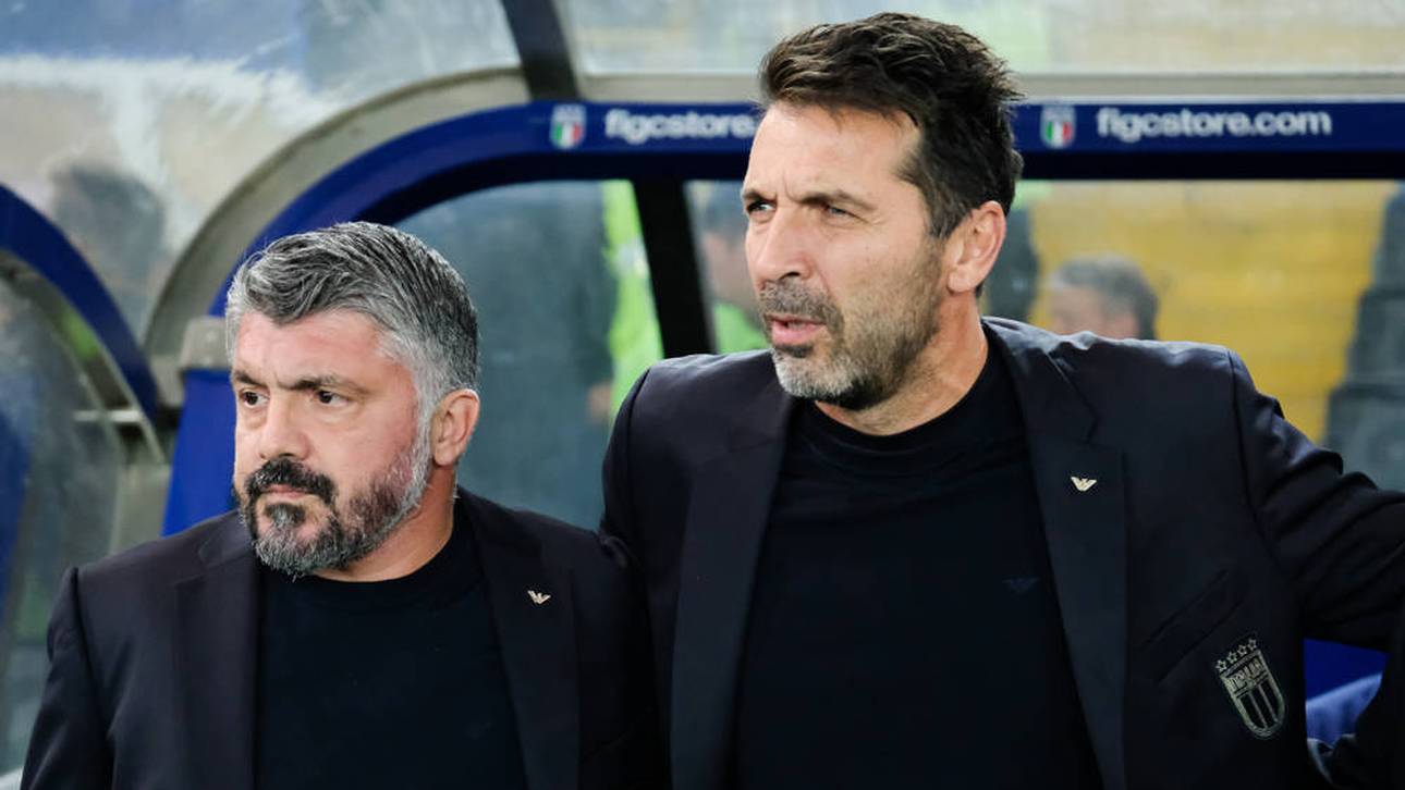 Italiens Cheftrainer Gennaro Gattuso (l.) und Gianluigi Buffon rücken nach der verpassten WM-Quali in den Fokus
