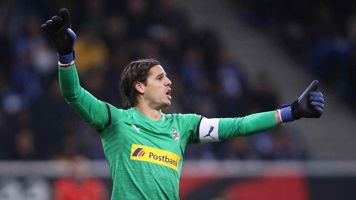 YANN SOMMER: Machte beim Gegentor von Sancho keine gute Figur, als er aus ganz spitzem Winkel düpiert wurde. Beim zweiten Dortmunder Treffer aus kurzer Distanz machtlos. Bei einem Freistoß von Reus mit dem Pfosten im Bunde SPORT1-Note: 4