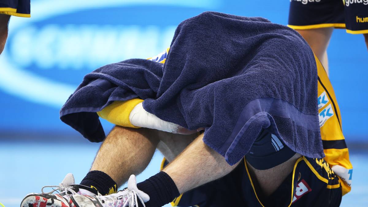 ...und die Löwen trauern. Denn dank eines 37:23-Kantersieges über die Füchse Berlin zieht der THW am 34. Spieltag noch an den Mannheimern vorbei und sichert sich den Titel. Zwei Tore fehlen den Löwen zur Meisterschaft