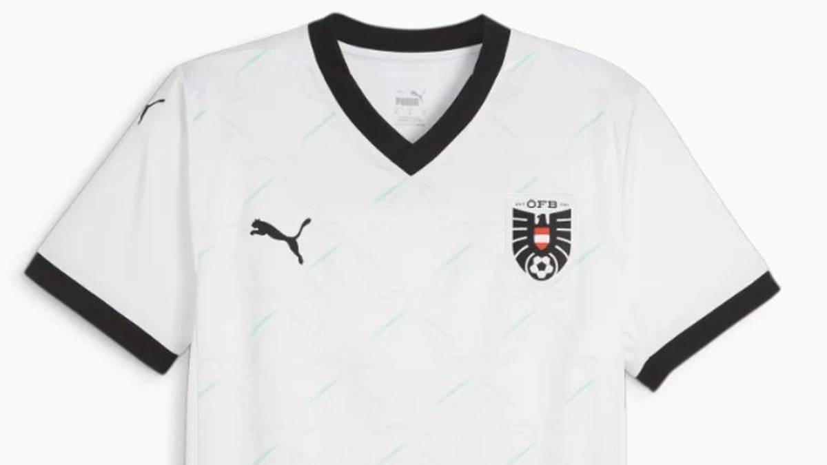 Österreich (Gast) - Ausrüster: Puma - Passend zu den Landesfarben kommt zum roten Heimtrikot ein weißes Auswärtstrikot dazu. 