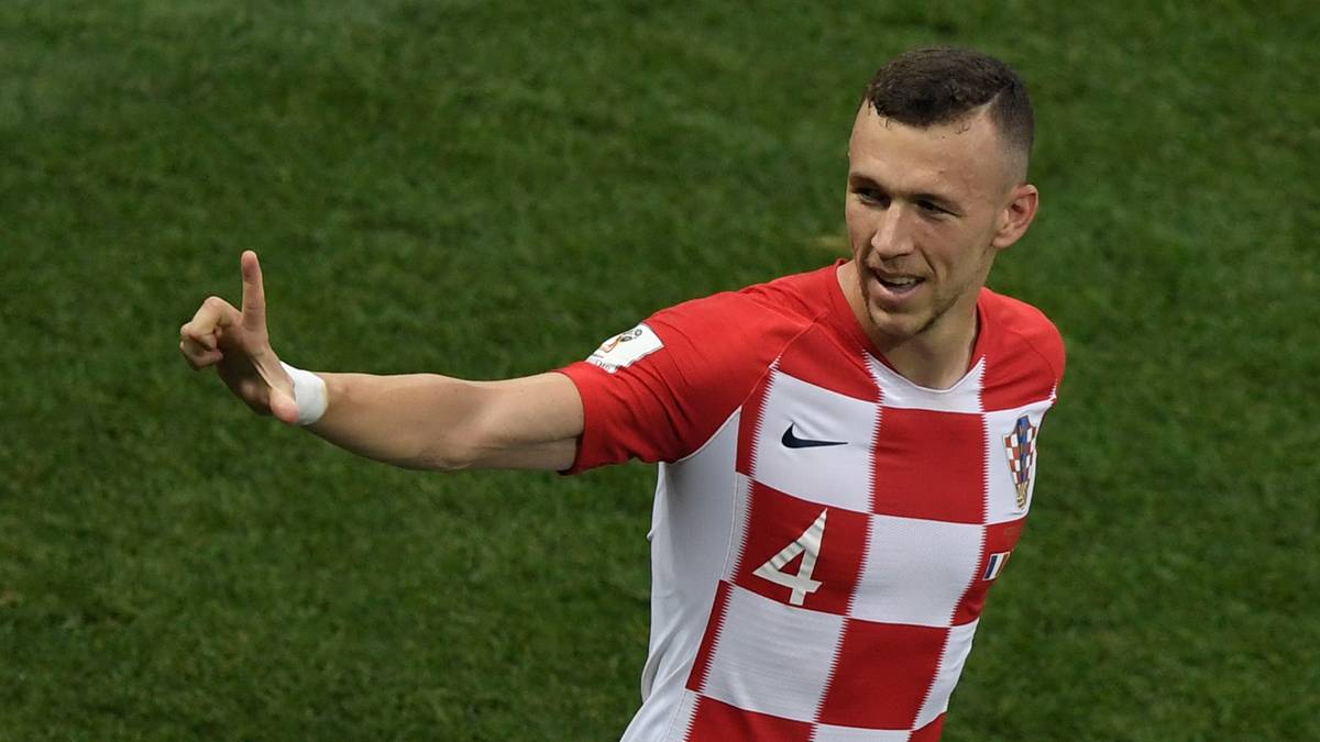 IVAN PERISIC: Mit drei Toren hatte der Ex-Dortmunder großen Anteil an Kroatiens größtem WM-Erfolg. Der 29-Jährige ackerte auf dem linken Flügel unermüdlich und wurde so für jede Defensive zum Albtraum. Traf auch im Finale sehenswert 
