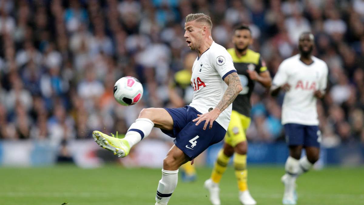 TOBY ALDERWEIRELD (30 Jahre/Tottenham Hotspur): Wie viele andere Belgier spielte auch Alderweireld viele Jahre bei Ajax Amsterdam. Im Anschluss war er eine Saison bei Atletico Madrid, bevor es in die Premier League ging. Seit mittlerweile vier Jahren ist der Nationalverteidiger Stammspieler bei den Spurs
