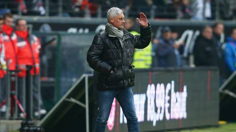 Armin Veh steht mit Eintracht Frankfurt nach 18 Spieltagen auf Platz 14