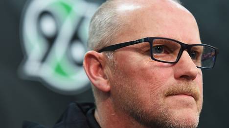 Hannover 96 Unveils New  Signing Head Coach Thomas Schaaf