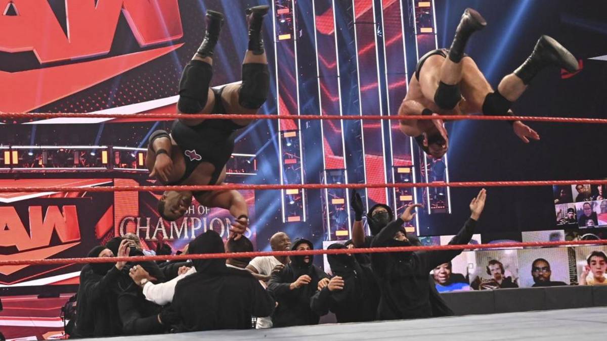 Massenkeilerei toppt chaotisches WWE RAW